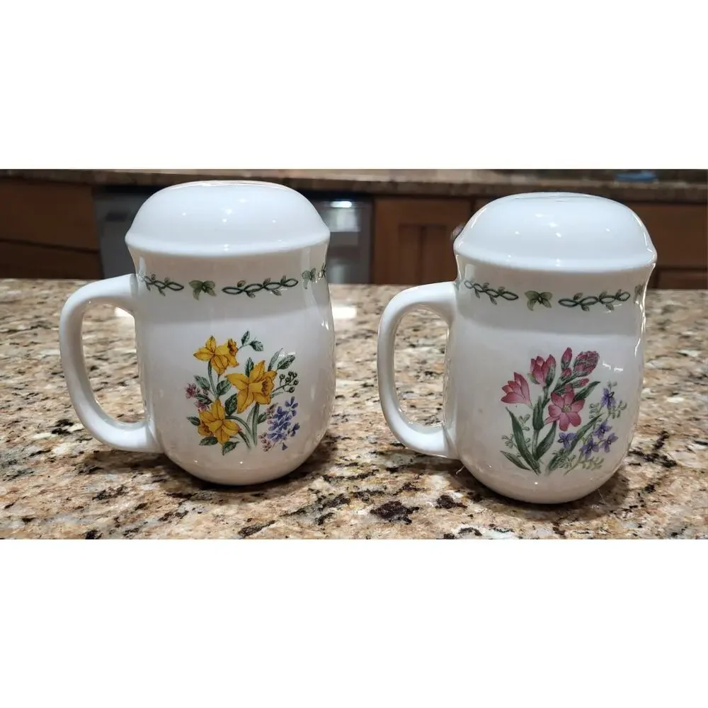 Salt & Pepper Shaker Set Flower Pattern With Handle Approx 4 1/2